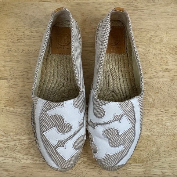 Tory Burch Lonnie Beige and White Woven Canvas Flats Espadrilles Size 9 - Picture 3 of 13